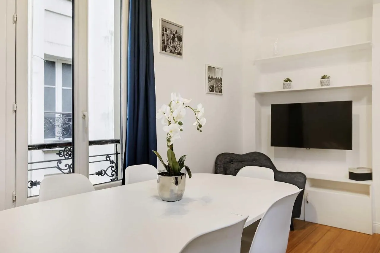 Bright Duplex 3Br - Montmartre Apartment Paris 0*,