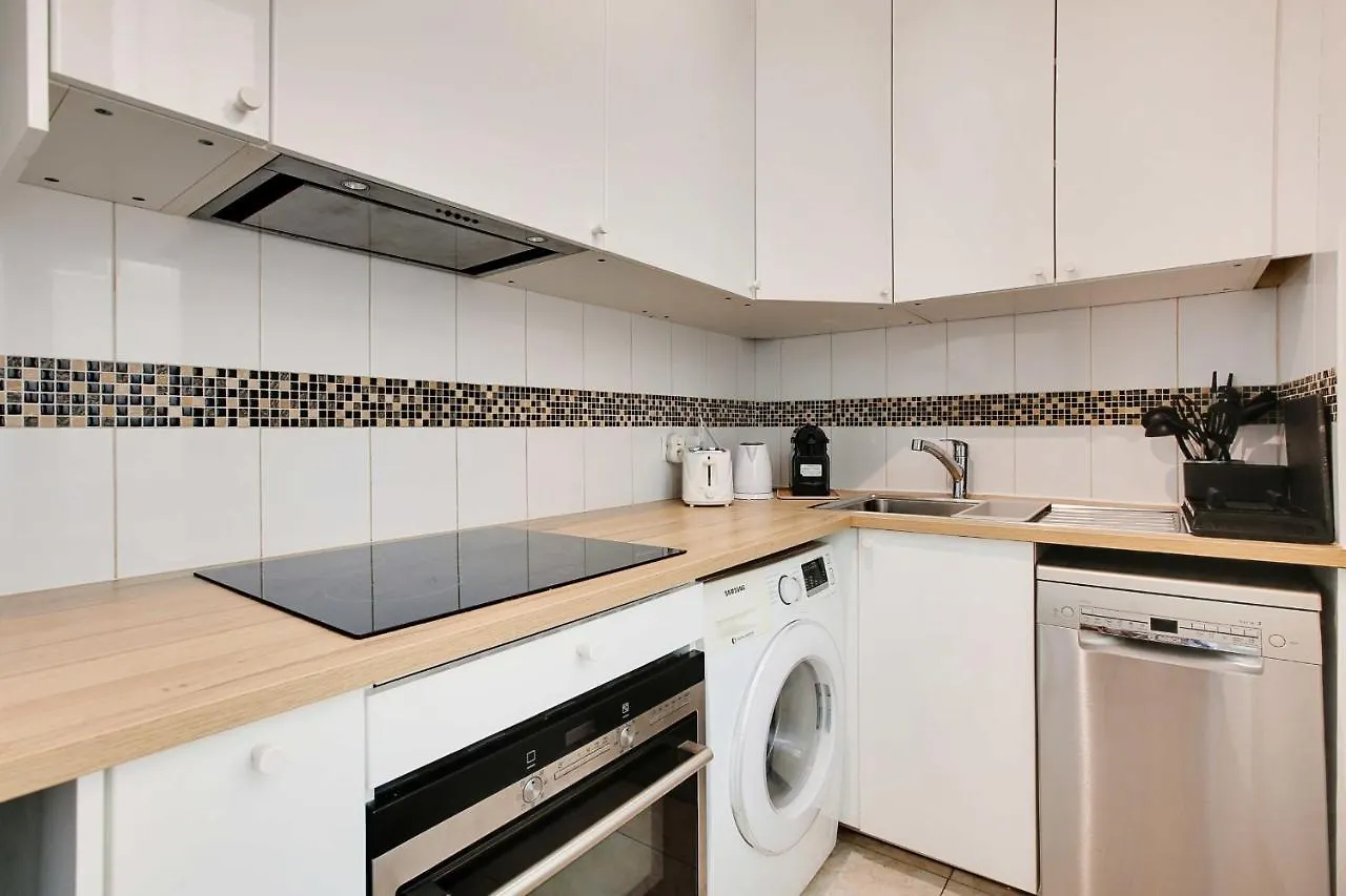 Bright Duplex 3Br - Montmartre Apartment Paris 0*,  France